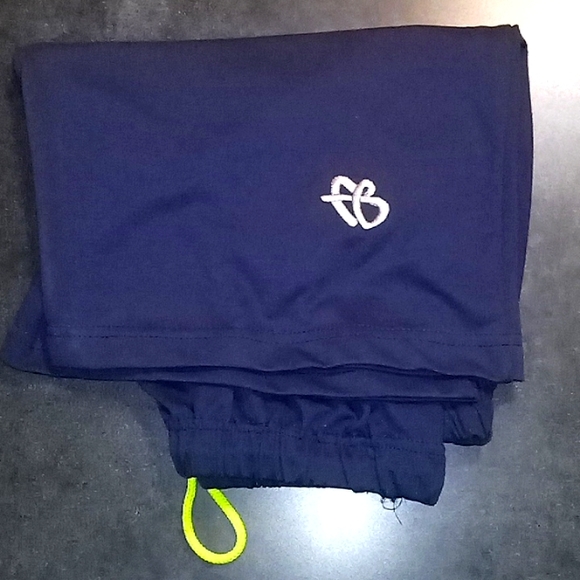 Comfortable & Rare 2pc Dark Blue Short sleeve short set by FUBU - Picture 15 of 16